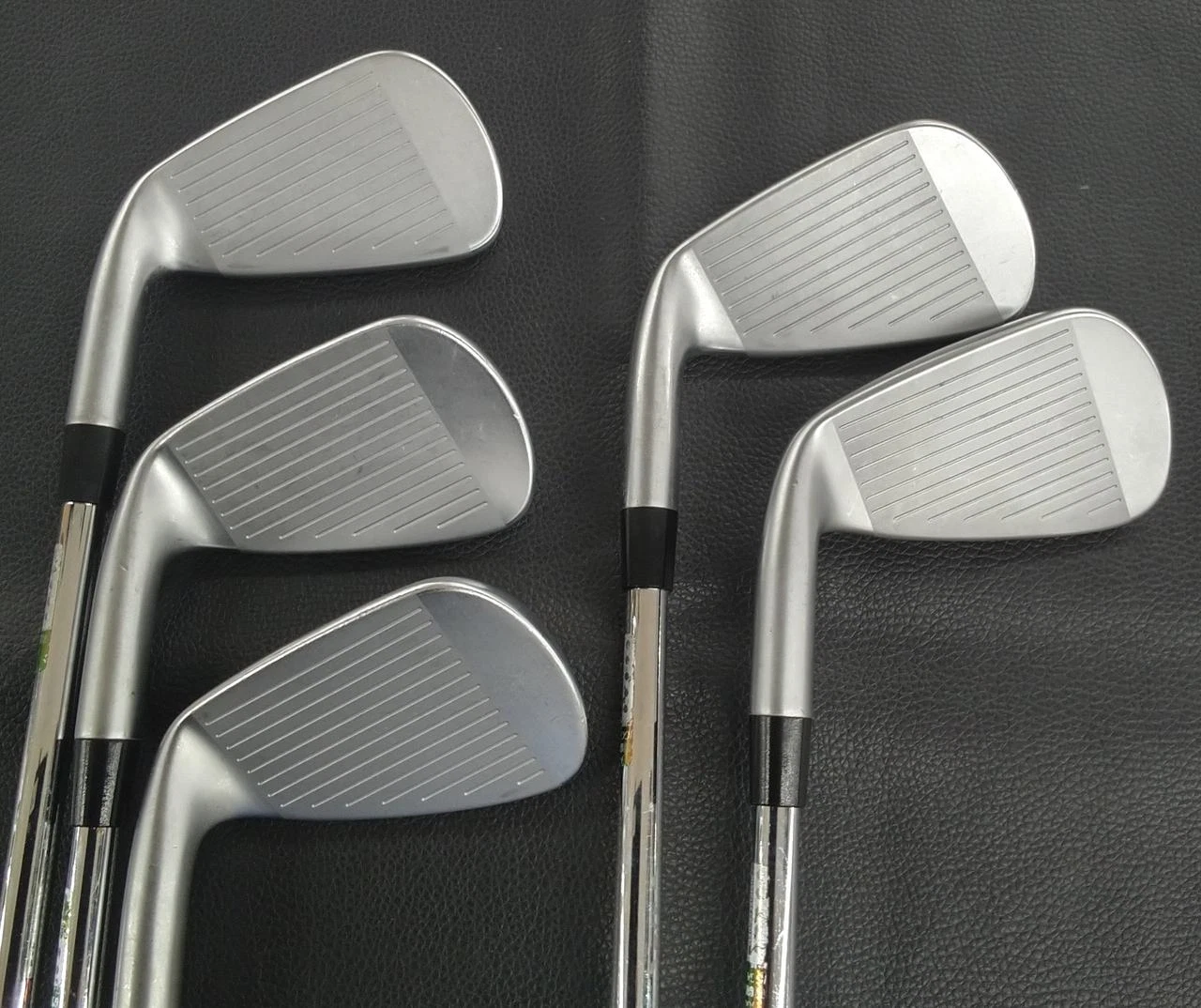 Mizuno JPX923 Hot Metal Irons 5-PW (6 ชิ้น)